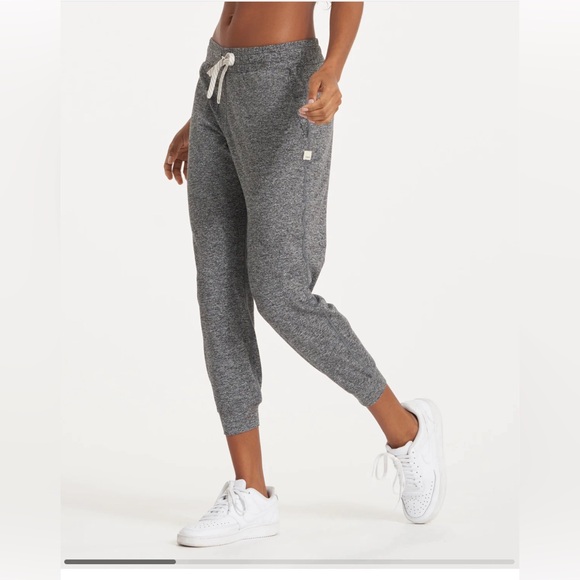 Vuori Performance Joggers in Heather Grey XS - Picture 1 of 8
